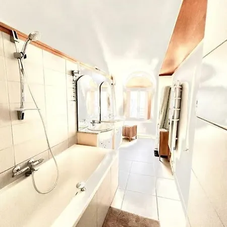 Otel Rare Parisian Architect House 4*
