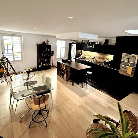 מלון Rare Parisian Architect House