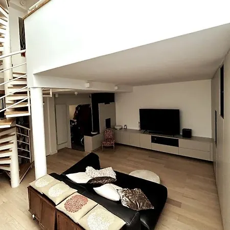 Otel Rare Parisian Architect House