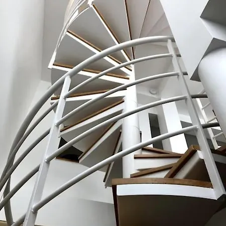 Rare Parisian Architect House Otel